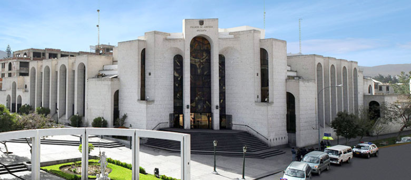 Arequipa: condenan a abogado a cuatro años de prisión por tráfico de influencias, pido S/ 4 mil a detenido